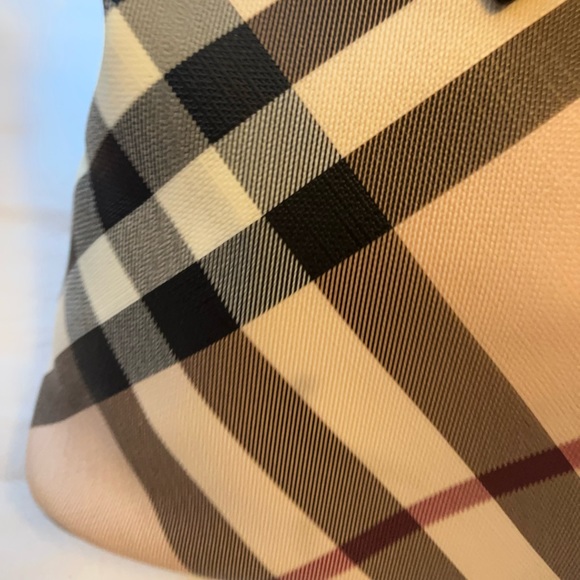 SALE 🖤 Burberry Coated Canvas/Patent Leather Tote - Picture 11 of 16